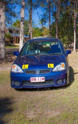 suzuki-liana-auto suzuki-liana-auto
